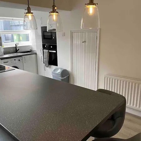 Ironstone Minors 1 Bedroom *